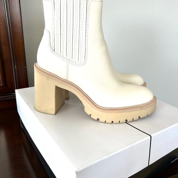 Dolce vita Caster H20 Booties Sz 7 Ivory Leather, used twice - Picture 7 of 14